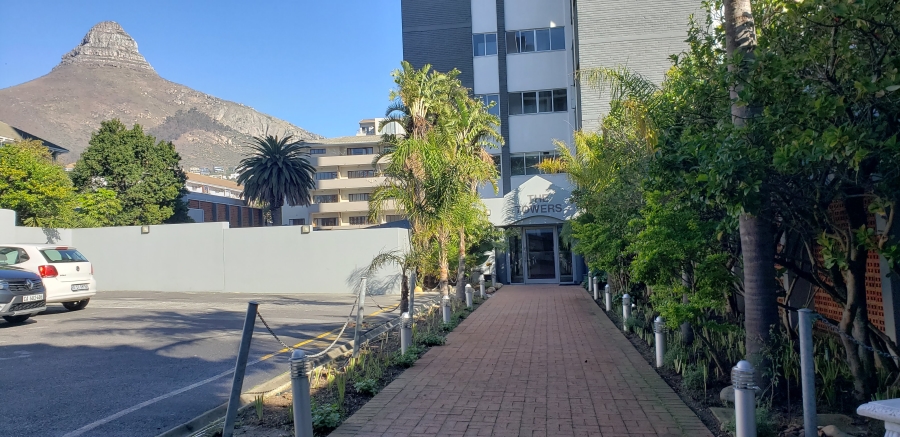 To Let 1 Bedroom Property for Rent in Sea Point Western Cape